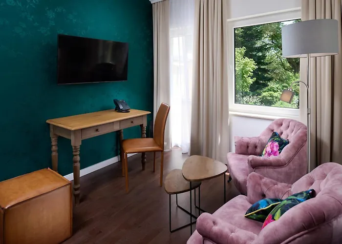 The Rose By Goeres Hotel